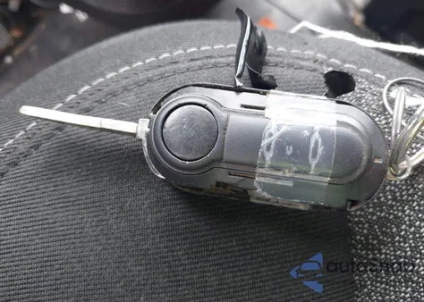 2014 Ram Promaster 1500 Low Roof z USA, uszkodzony, nr VIN 3C6TRVAD8EE127098